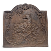 Ancienne plaque de cheminée en fonte ,décor aigle et soleil, 47 × 47 cm