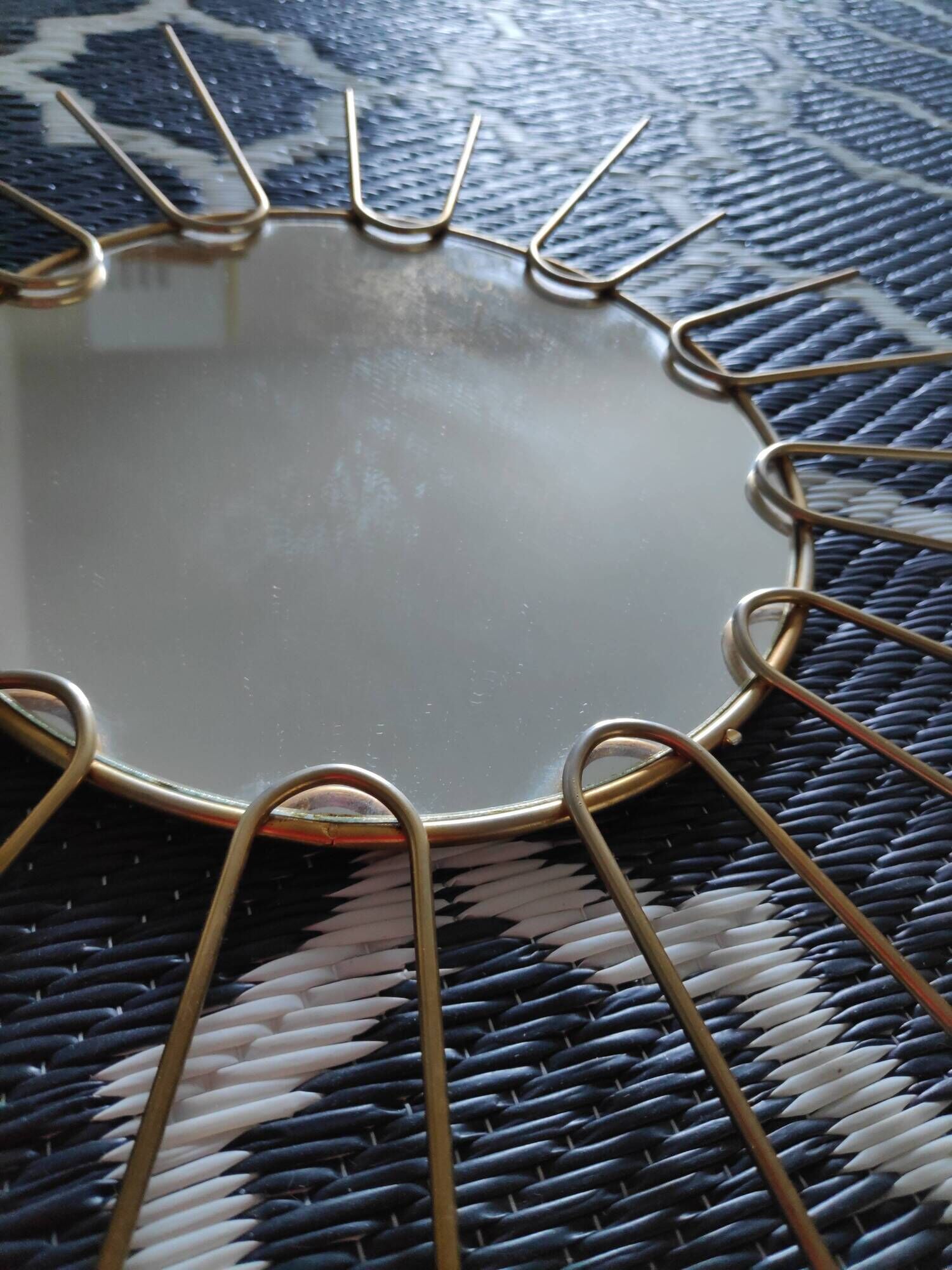 Miroir soleil mural avec métal doré vintage des années 60 42cm