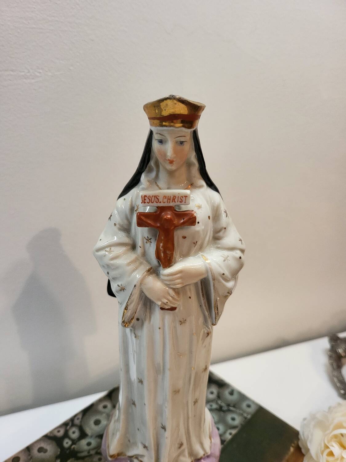 Porcelain Statuette of Our Lady of Pont Hand