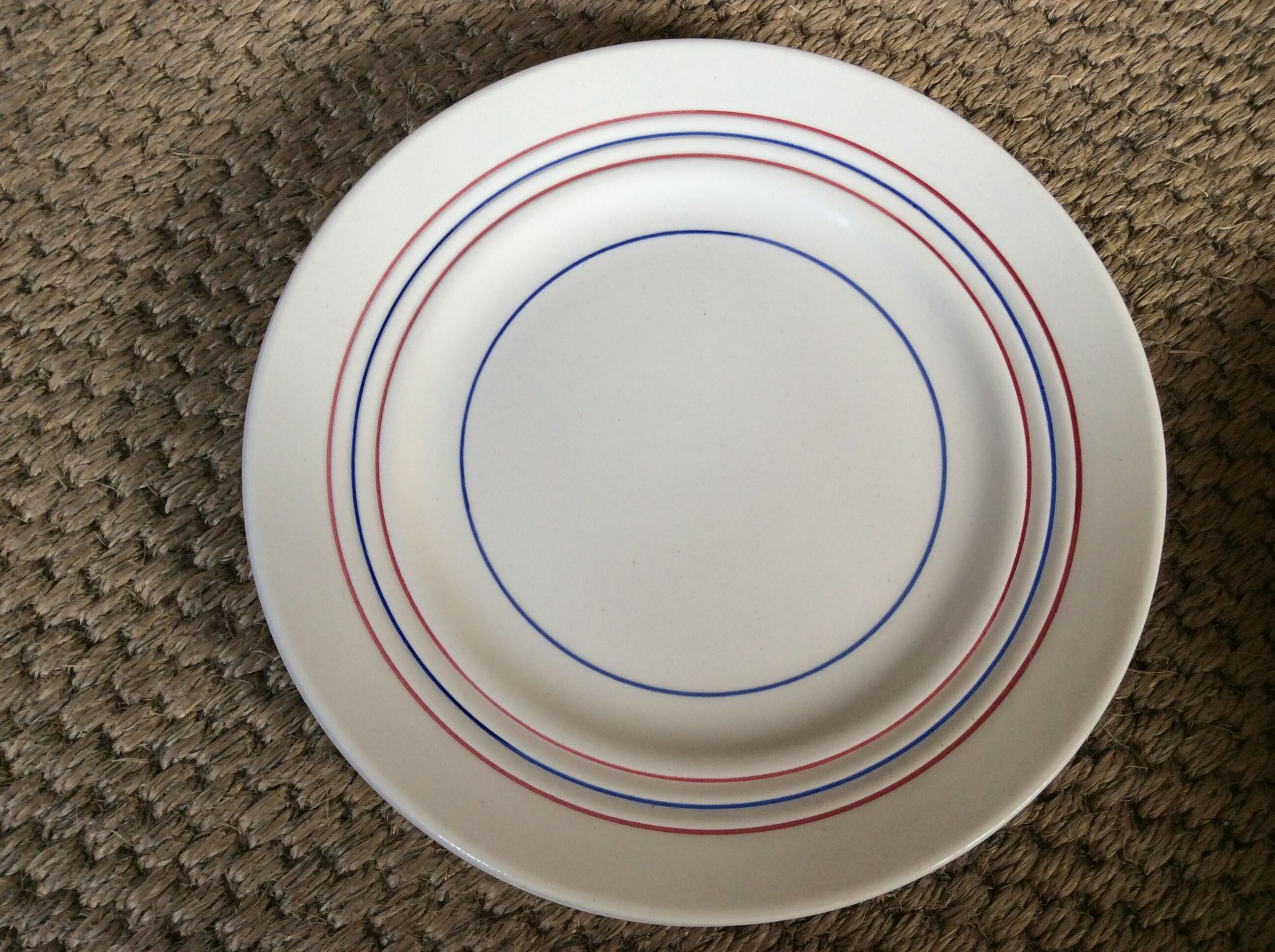 Série de 7 assiettes à dessert vintage