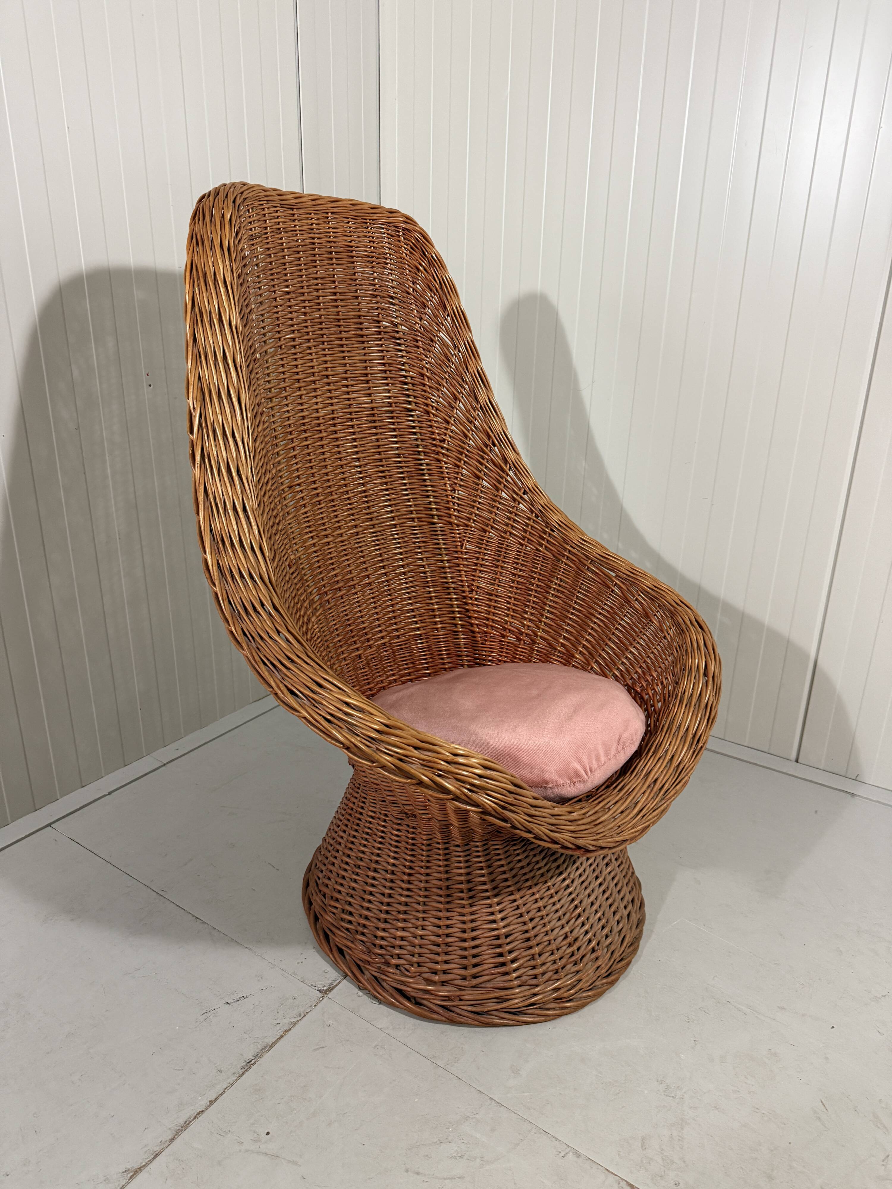Vintage wicker chair 1970's