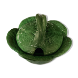 Soup bowl or vegetable in the shape of cabbage slurry