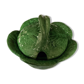 Soup bowl or vegetable in the shape of cabbage slurry
