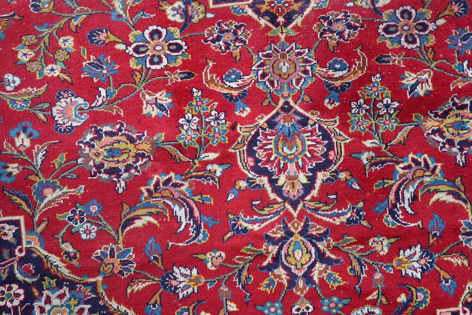 Antique Kashan wool rug, medallion & allover floral, crimson & navy, c. 1920s — 283 × 384 cm — 1C1279