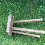 Tripod stool