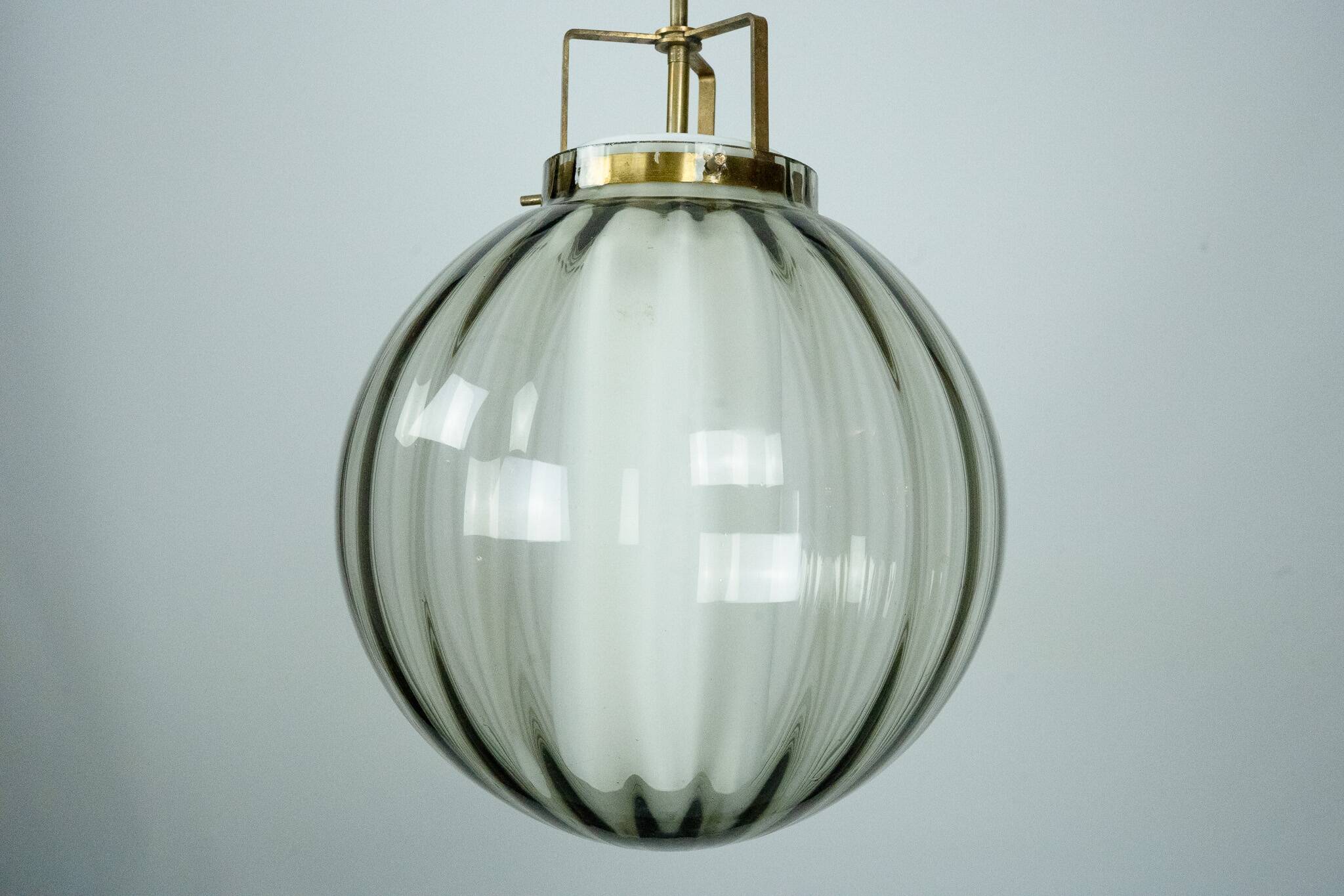 Mid-Century Murano Smoked Glass Chandelier with Opaline Diffuser, Italy '50