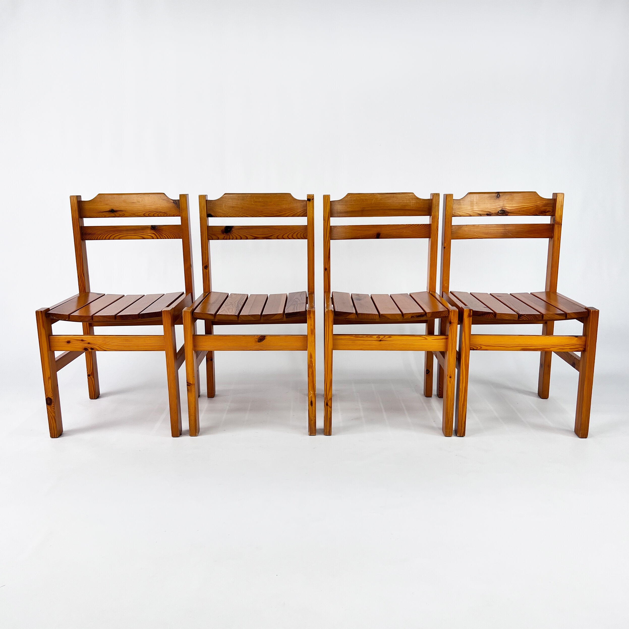 Set of 4 Vintage Pine Chairs, France, 1970s