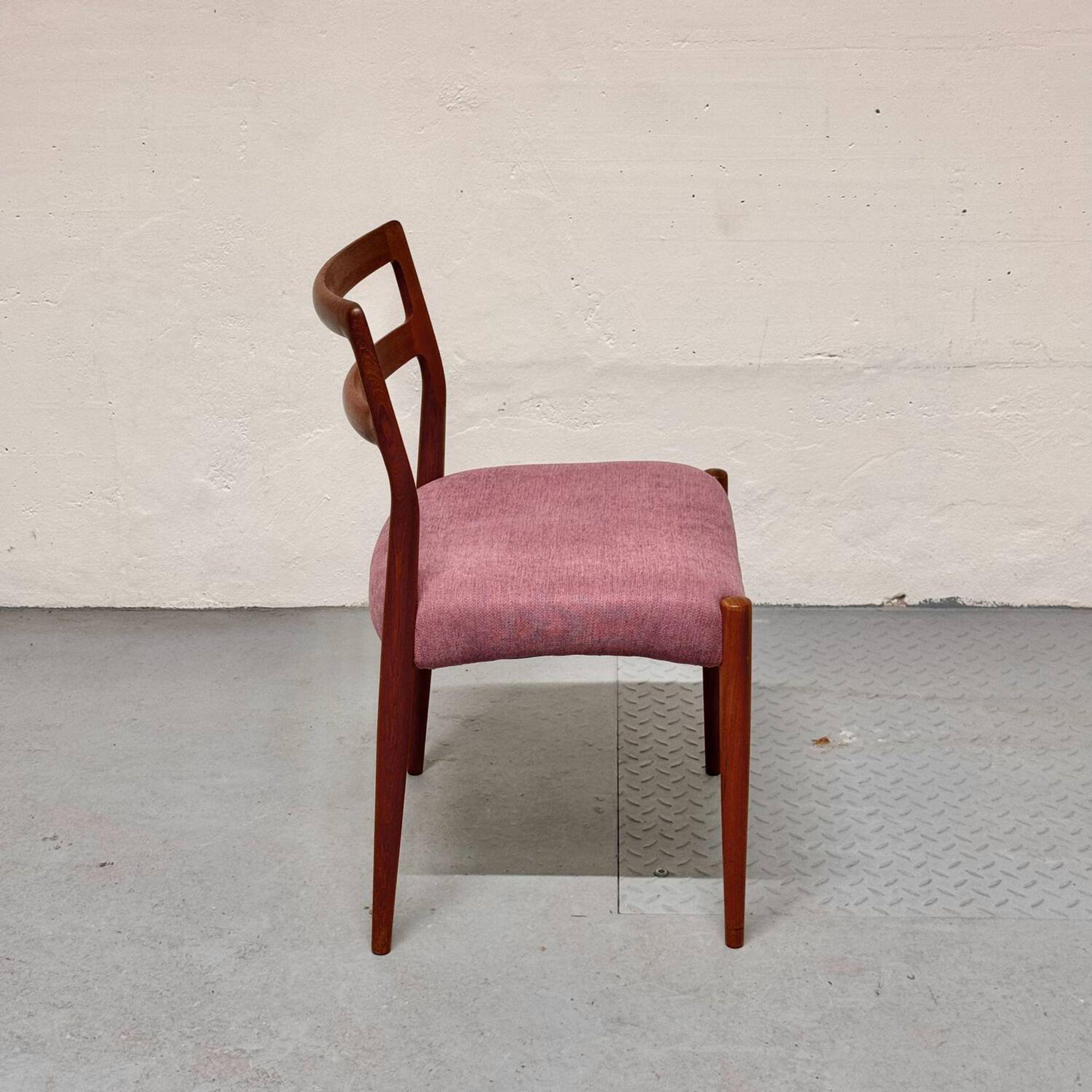 5x chaises de salle à manger en teck par johannes andersen pour uldum, années 1960