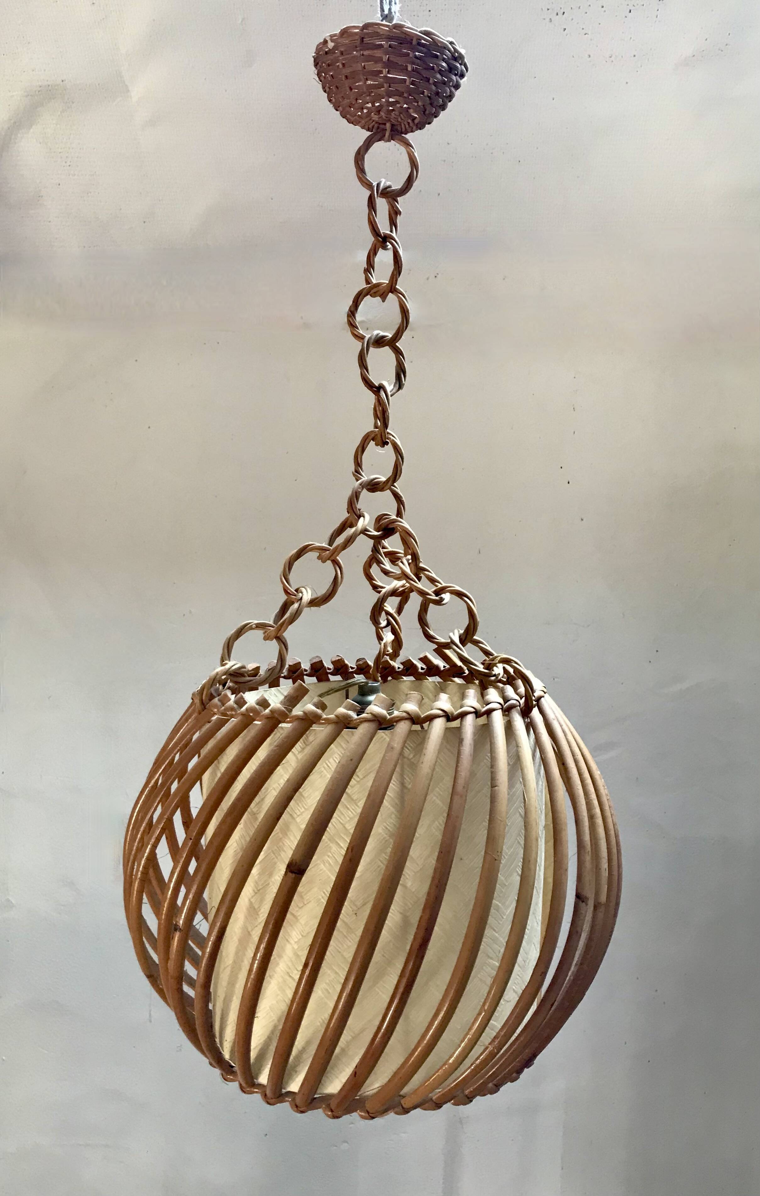Suspension en rotin des années 50.