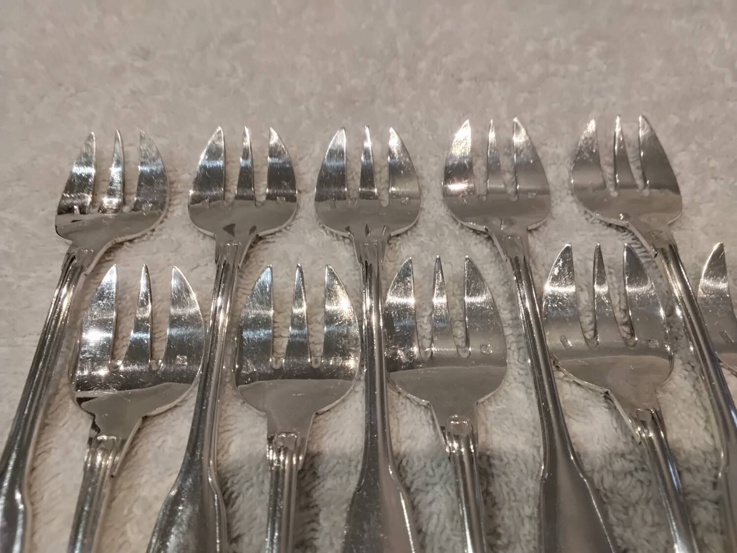 10 silver-plated oyster forks by Ravinet Denfert, shell-shaped goldsmith