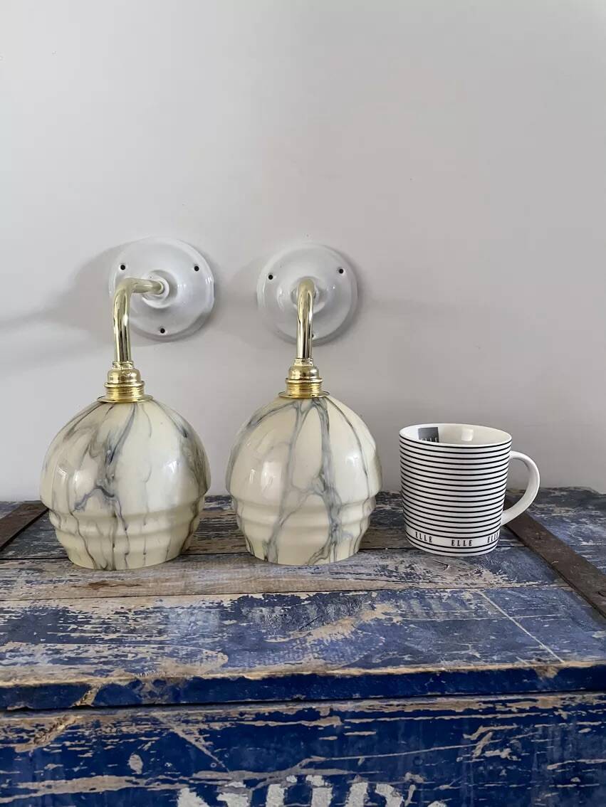 Pair of Art Deco wall lights in marbled opaline