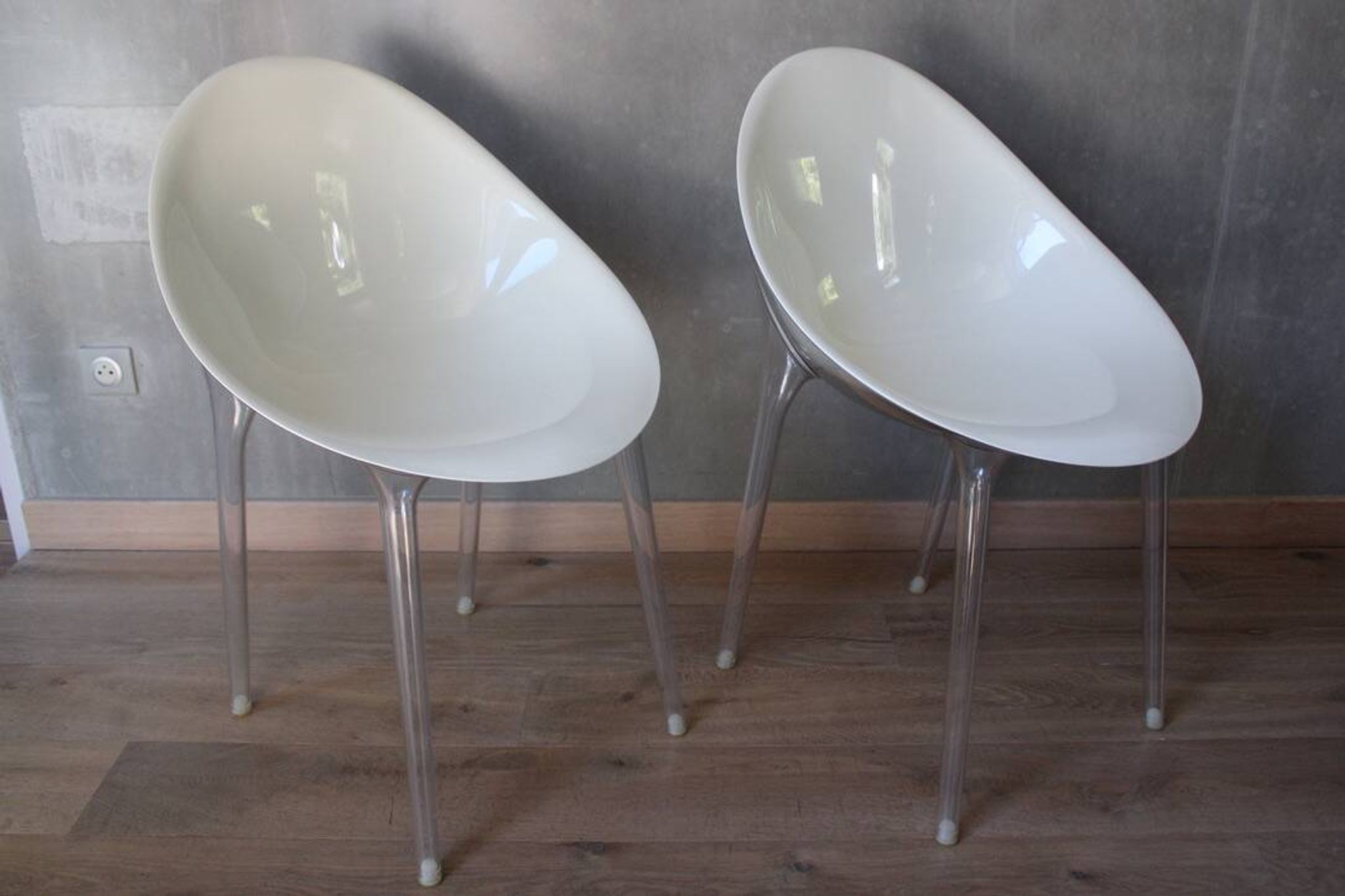 Lot de 4 chaises Mr Impossible Kartell blanche par Philippe STARCK