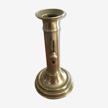 Brass candlestick with pusher