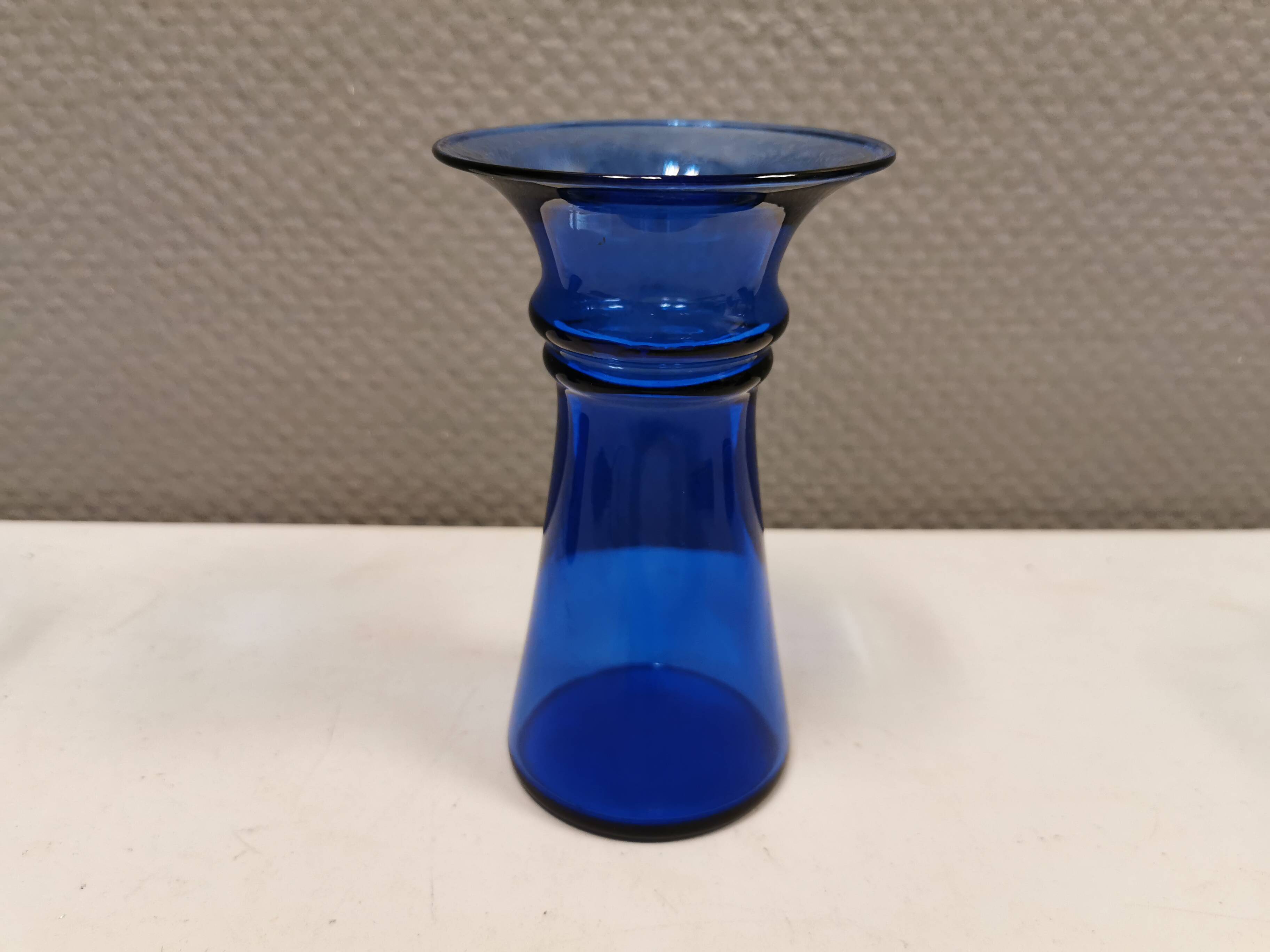 Harmony vase designed by michael bang for royal copenhagen in 1989