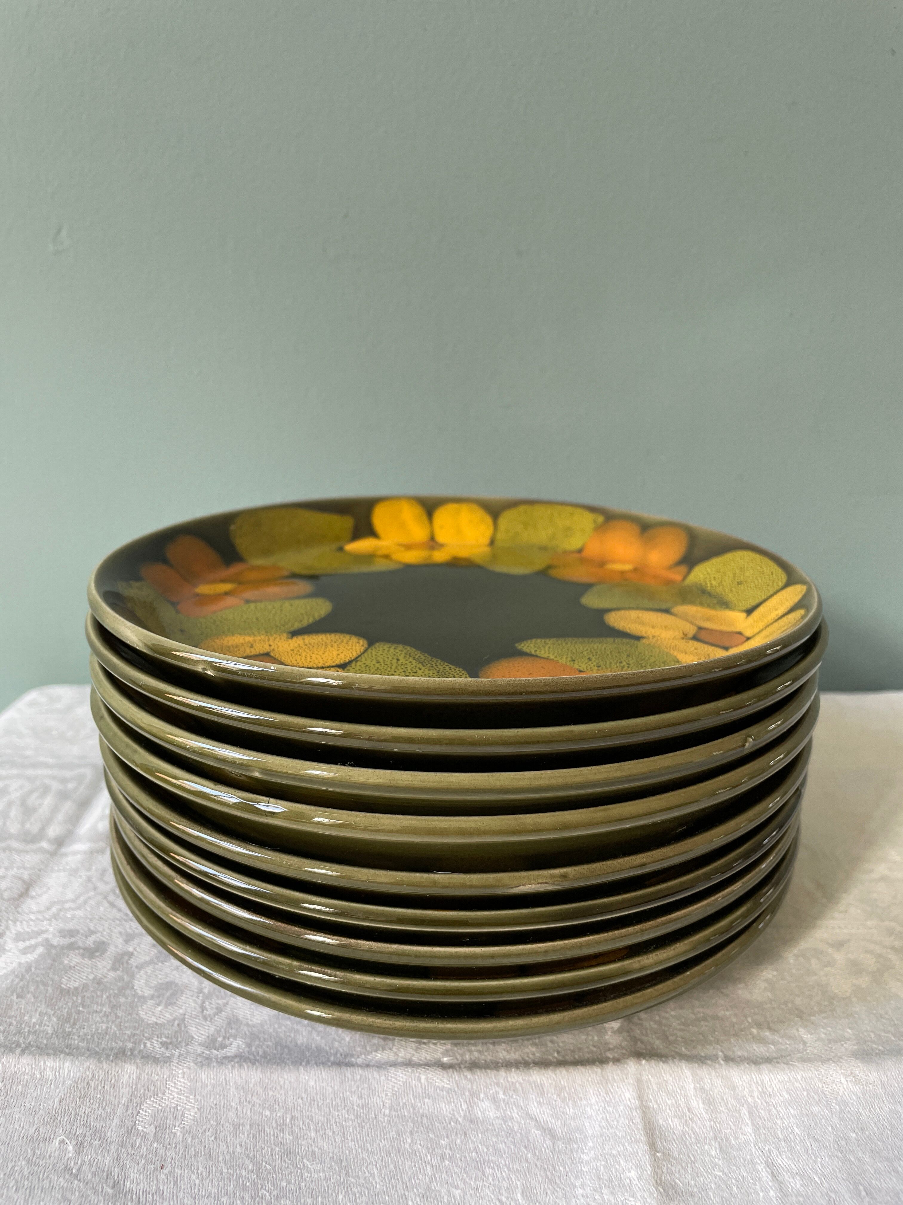 Set of 9 vintage plates MBFA Pornic, model "Candice"