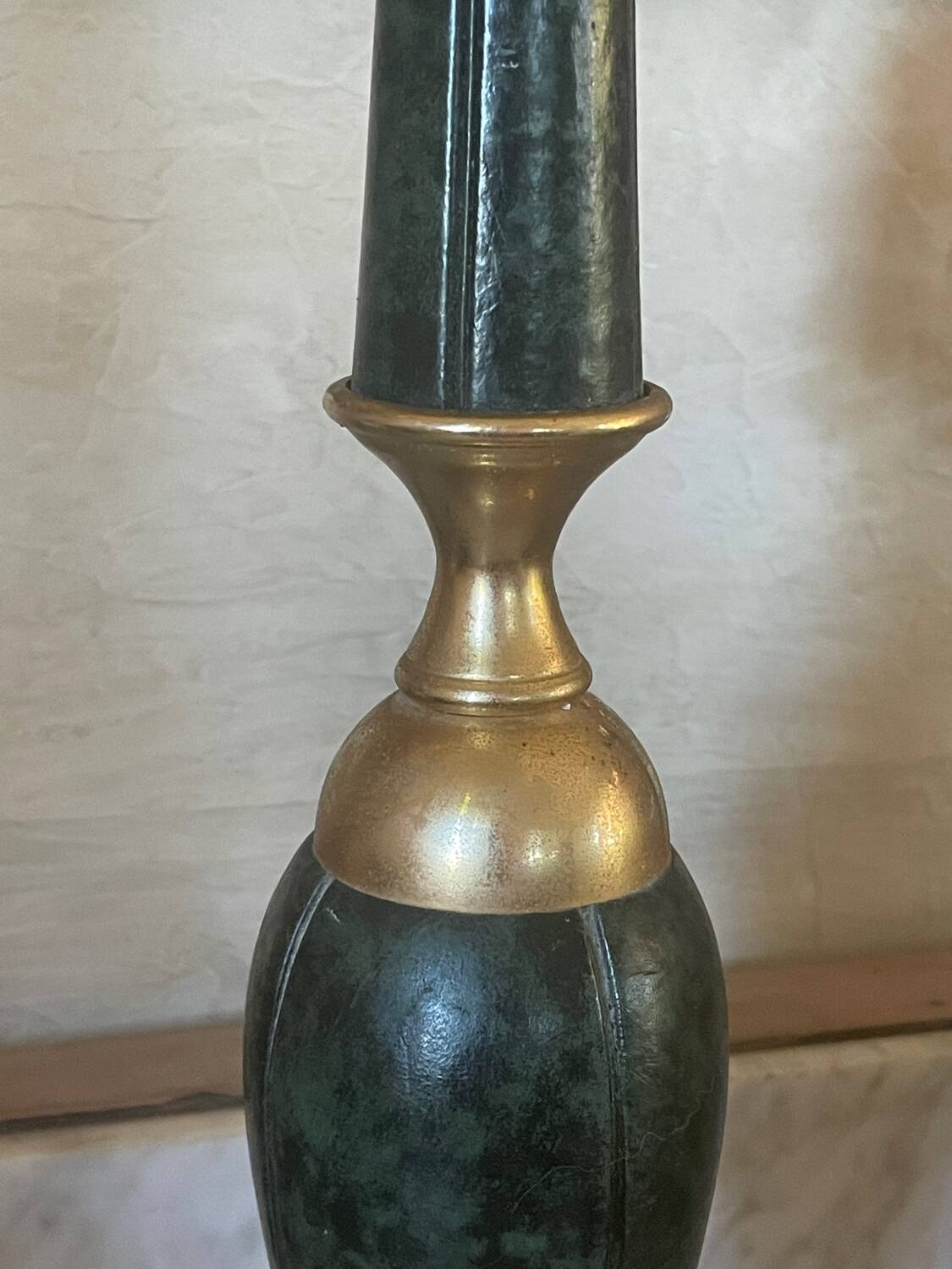 Le Tanneur leather lamp