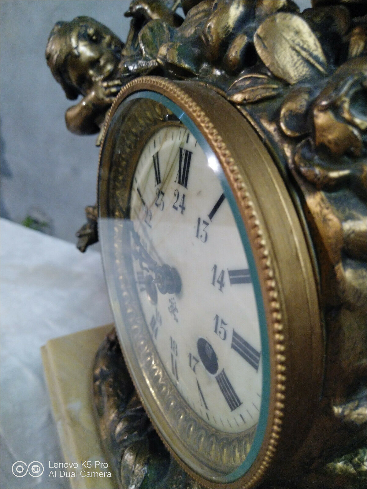 Pendule sculpture in Guillemin regulation