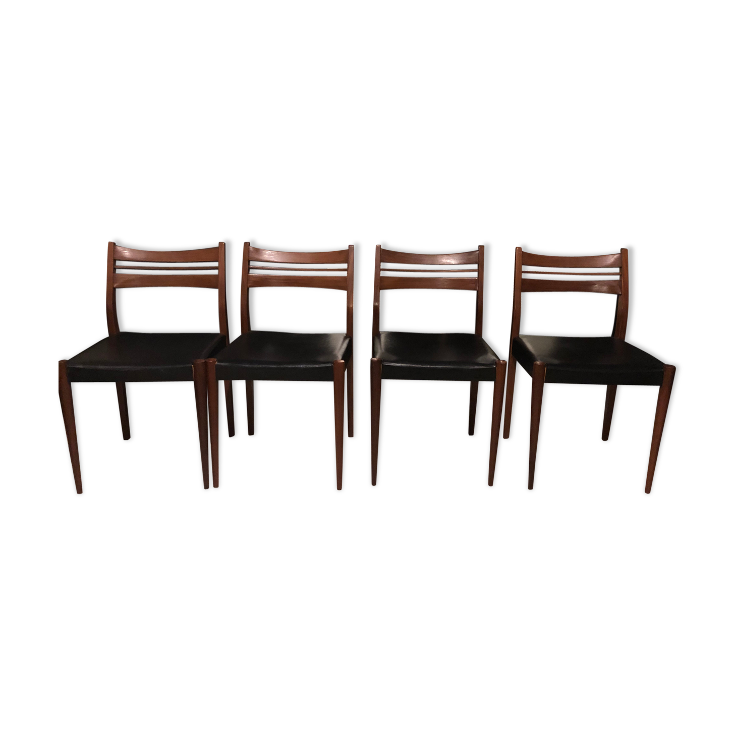 Series of 4 teak chairs