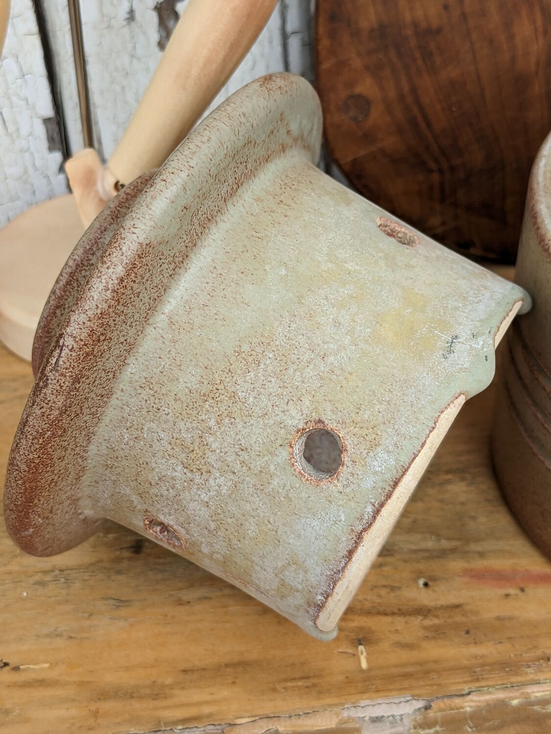 Beurrier à eau en grès