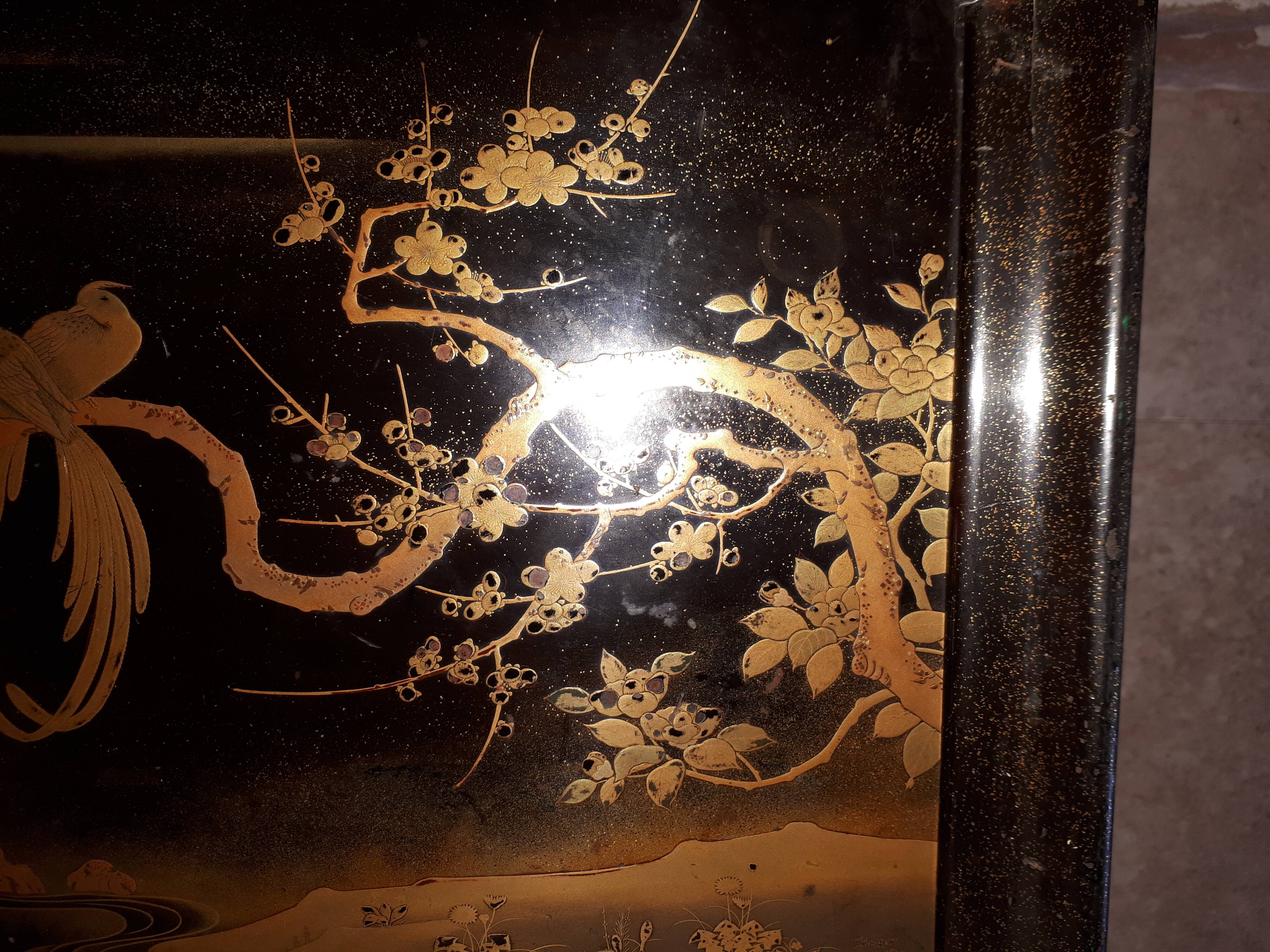 Small Japanese Lacquered Kazaridana Cabinet, Japan Edo Period