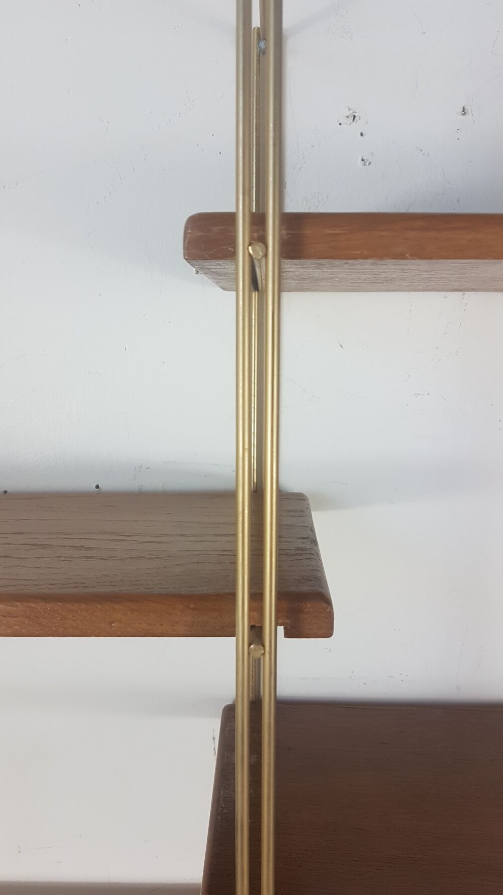 String shelf from the 60s and 70s