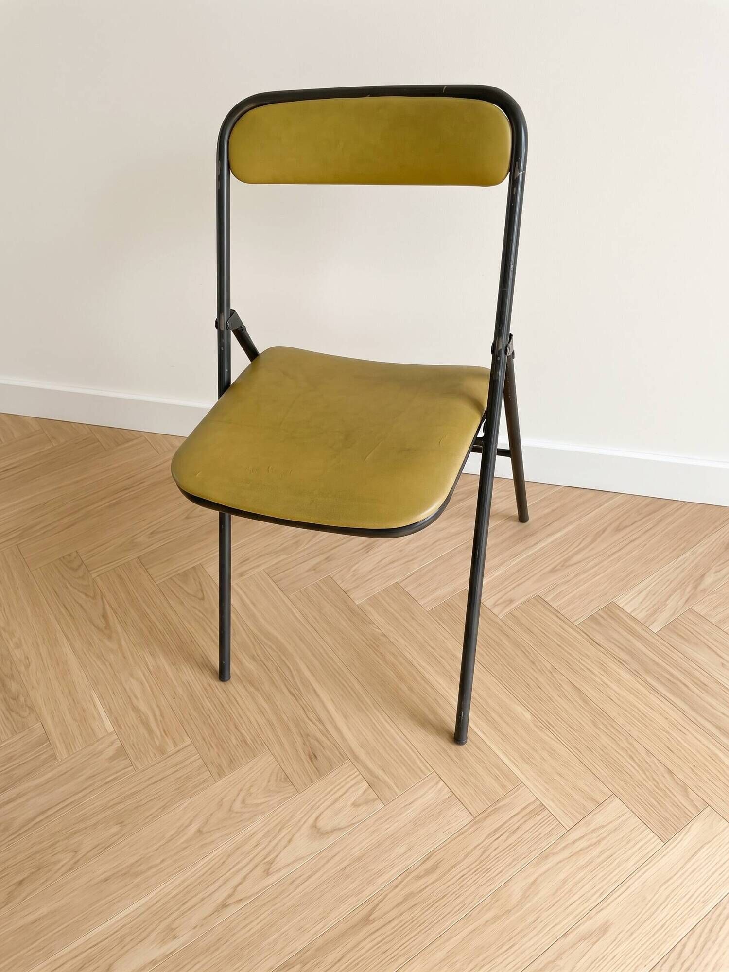 Set of 6 vintage Souvignet folding chairs from the 1960s.