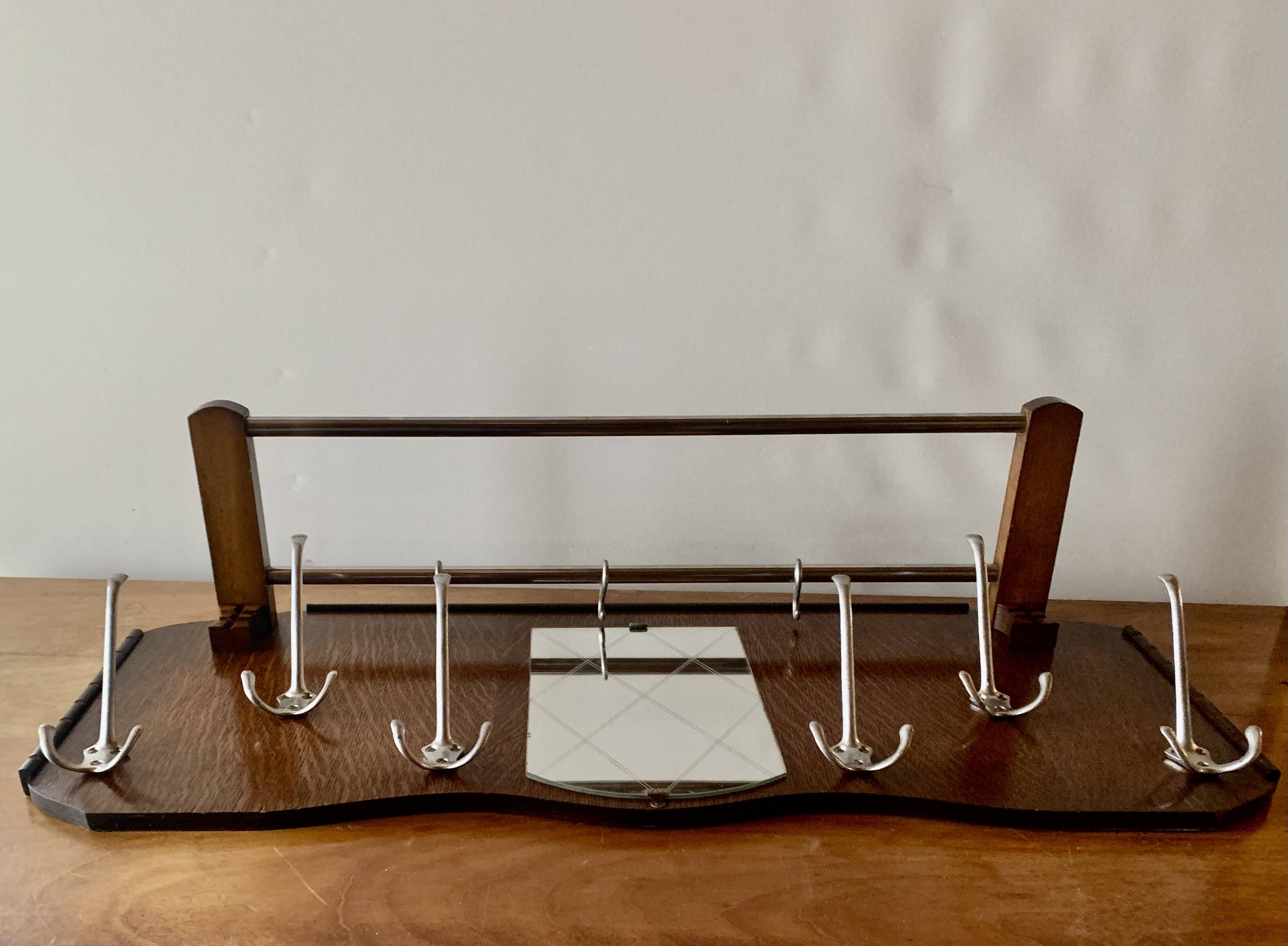 Ancien grand portemanteau en bois avec miroir et porte-chapeau