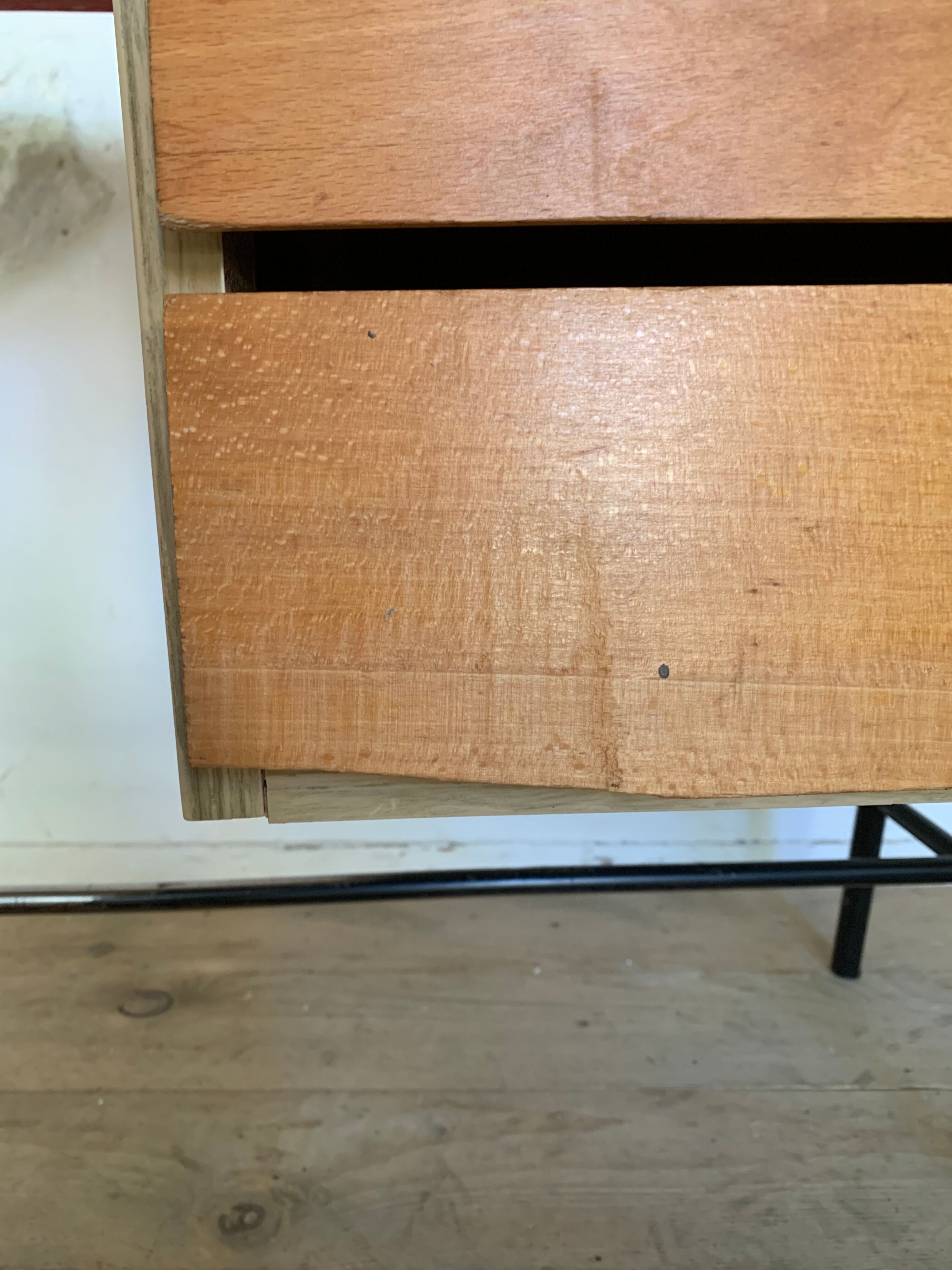 Bureau vintage moderniste pied compas