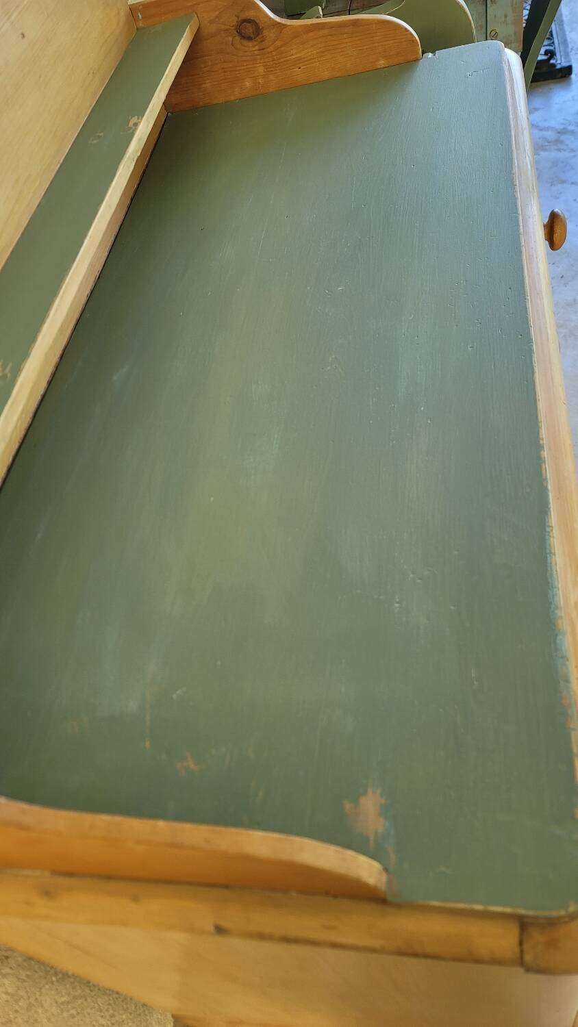 Old Pichpin chest of drawers