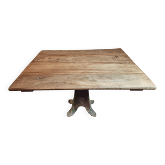Table ancienne en chêne massif sur piètement en fonte – France, XVIIIe sièc