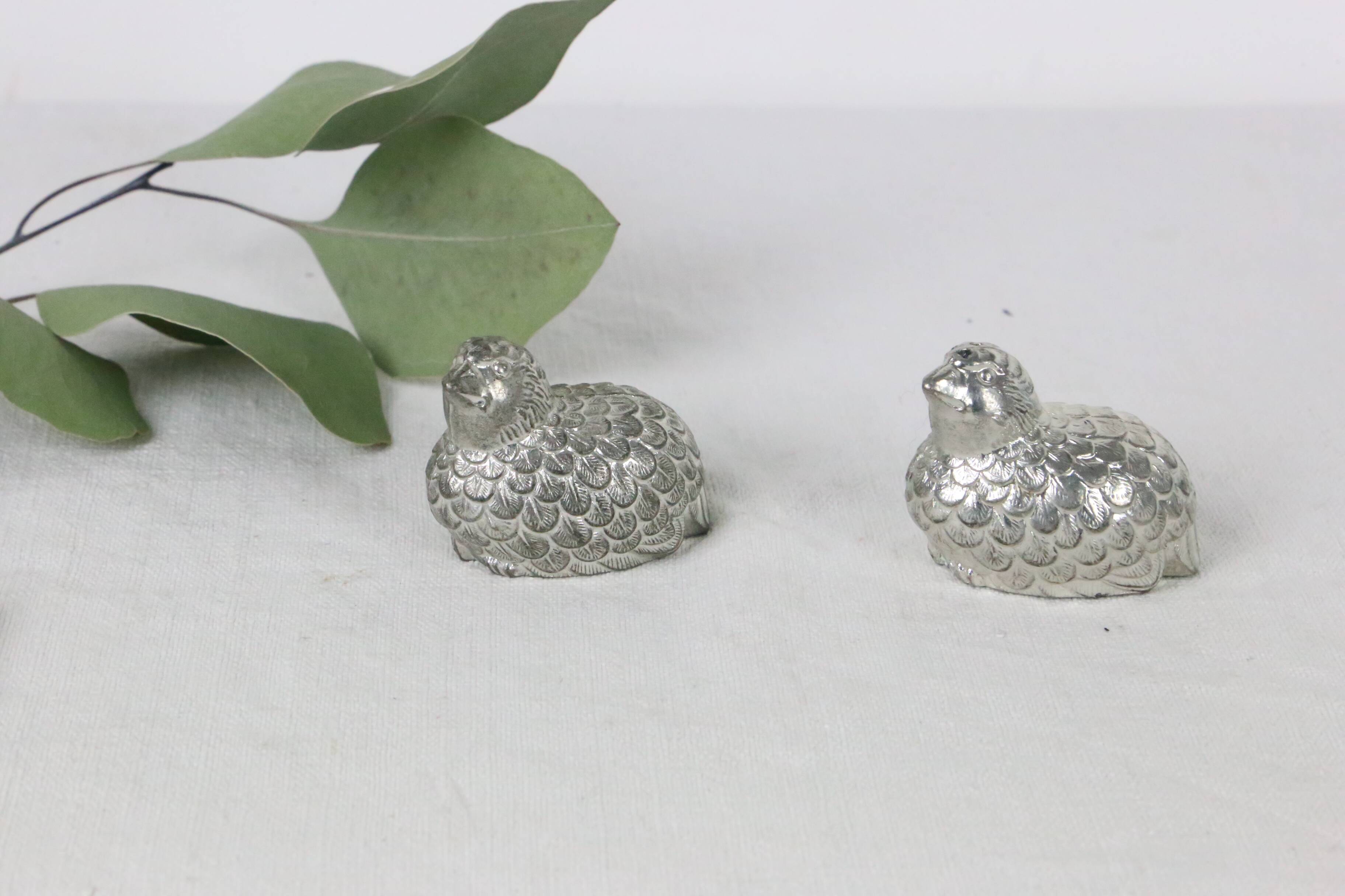 Metal salt and pepper shakers depicting two quails, 1970