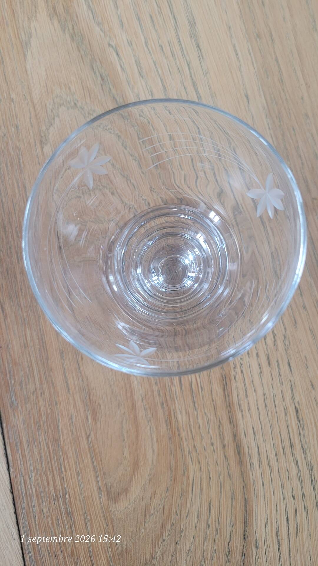 4 verres à pied Art Déco en verre gravé