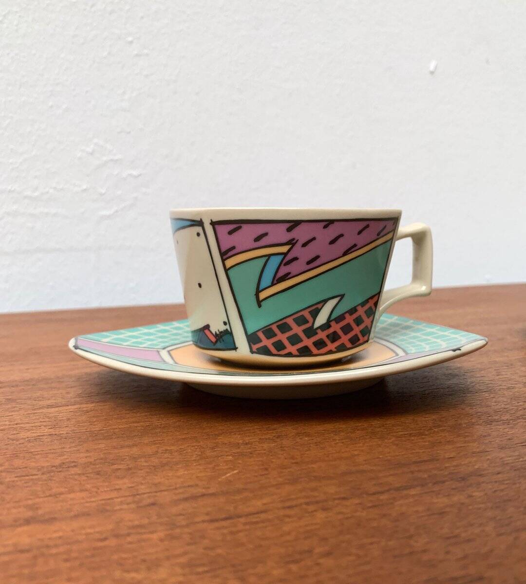 Postmodern Flash One Series coffee service, plates, cups, saucers by Dorothy Hafner for Rosenthal, 1980s, Set of 6