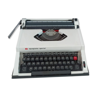 Typewriter olympia model olympiette special