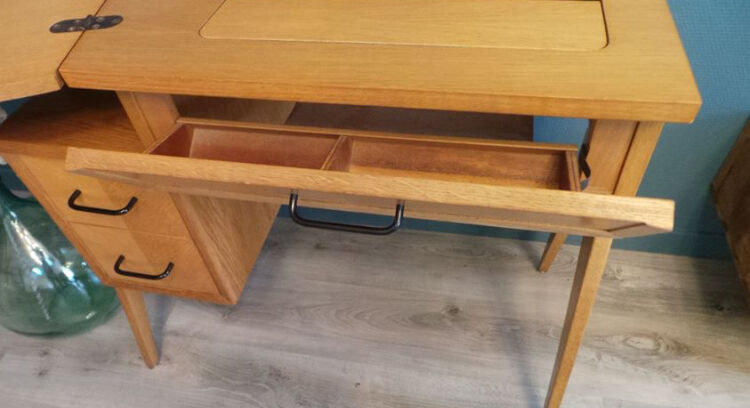 Stunning Scandinavian desk feet compass 1950