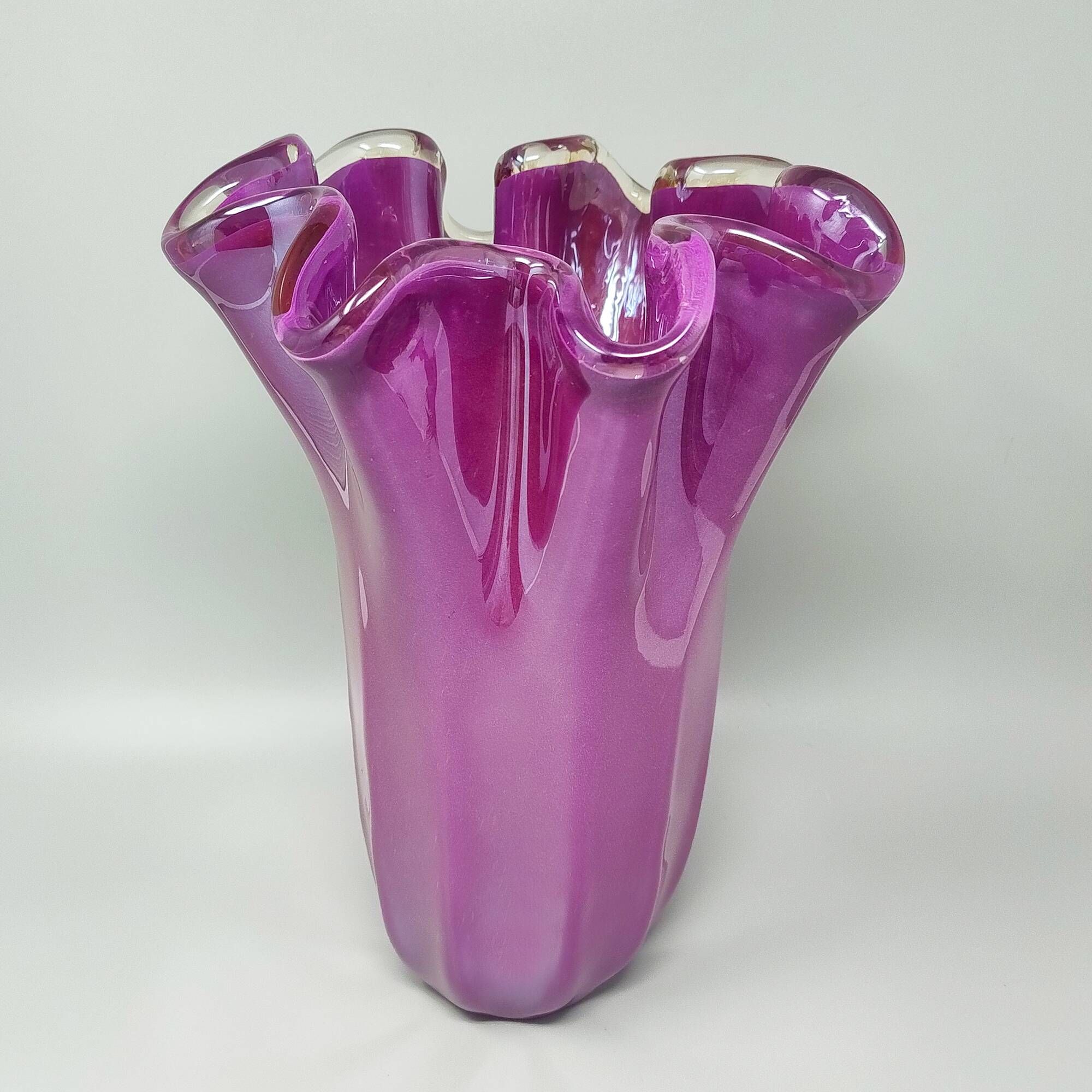 Vase en verre Murano Fazzoletto magenta-rose Michielotto des années 1970.