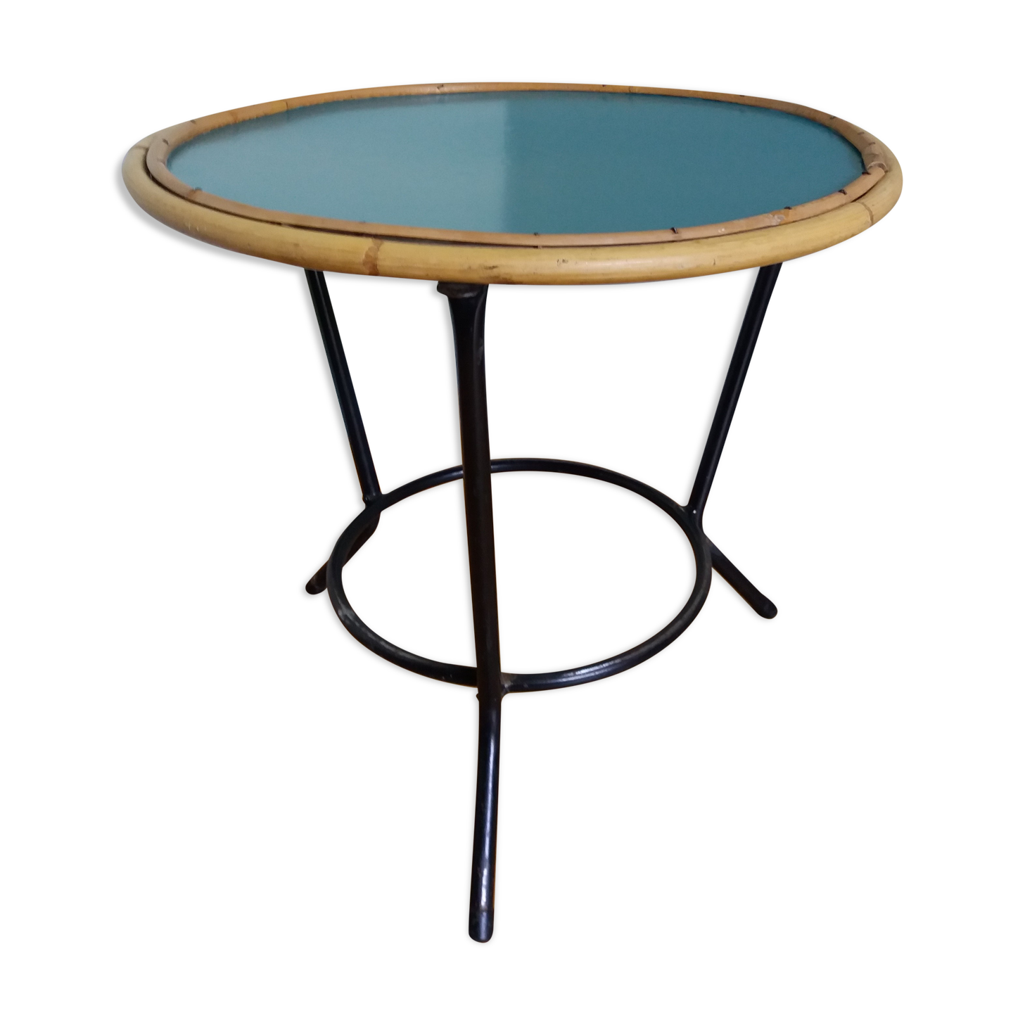 Table basse ronde en rotin et métal revisitée