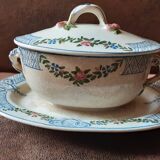 Old Tournay sauce boat. Creil and Montereau