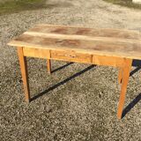 Farm table