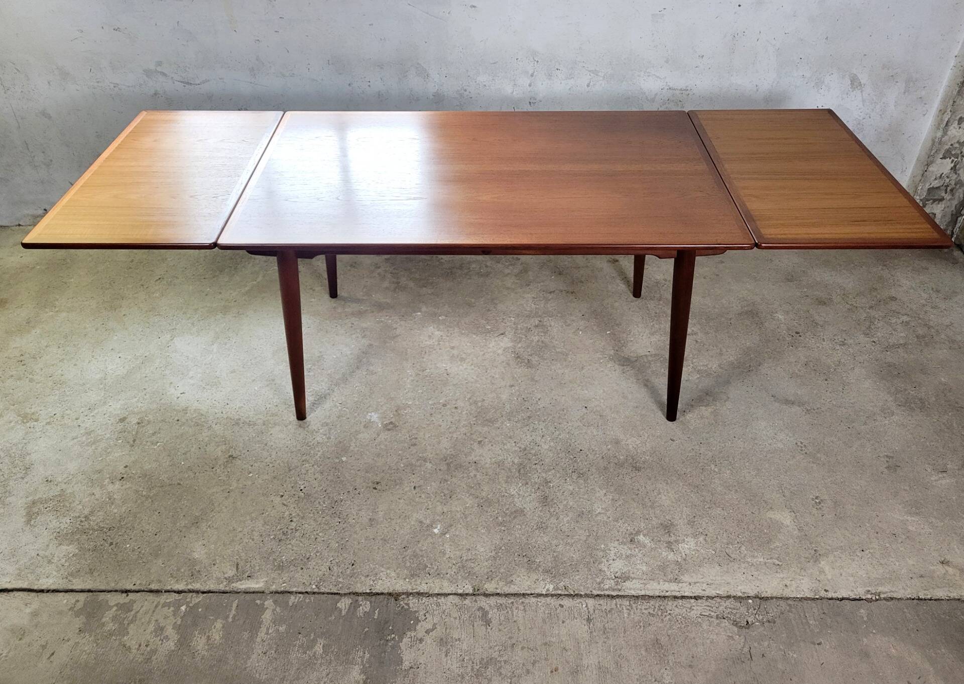Vintage AT 312 dining table by Hans J. Wegner for Andreas Tuck