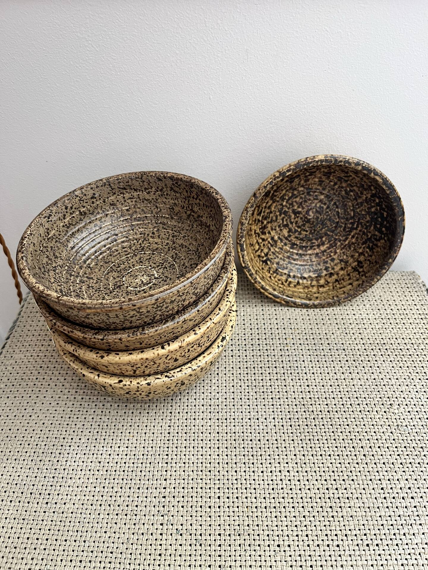 5 stoneware bowls