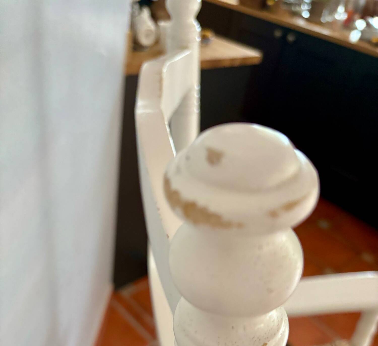 Chaise berçant rustique