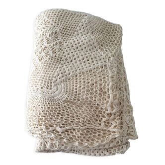 Crocheted bed cover