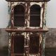 Armoire vitrée en bois ancienne patinée