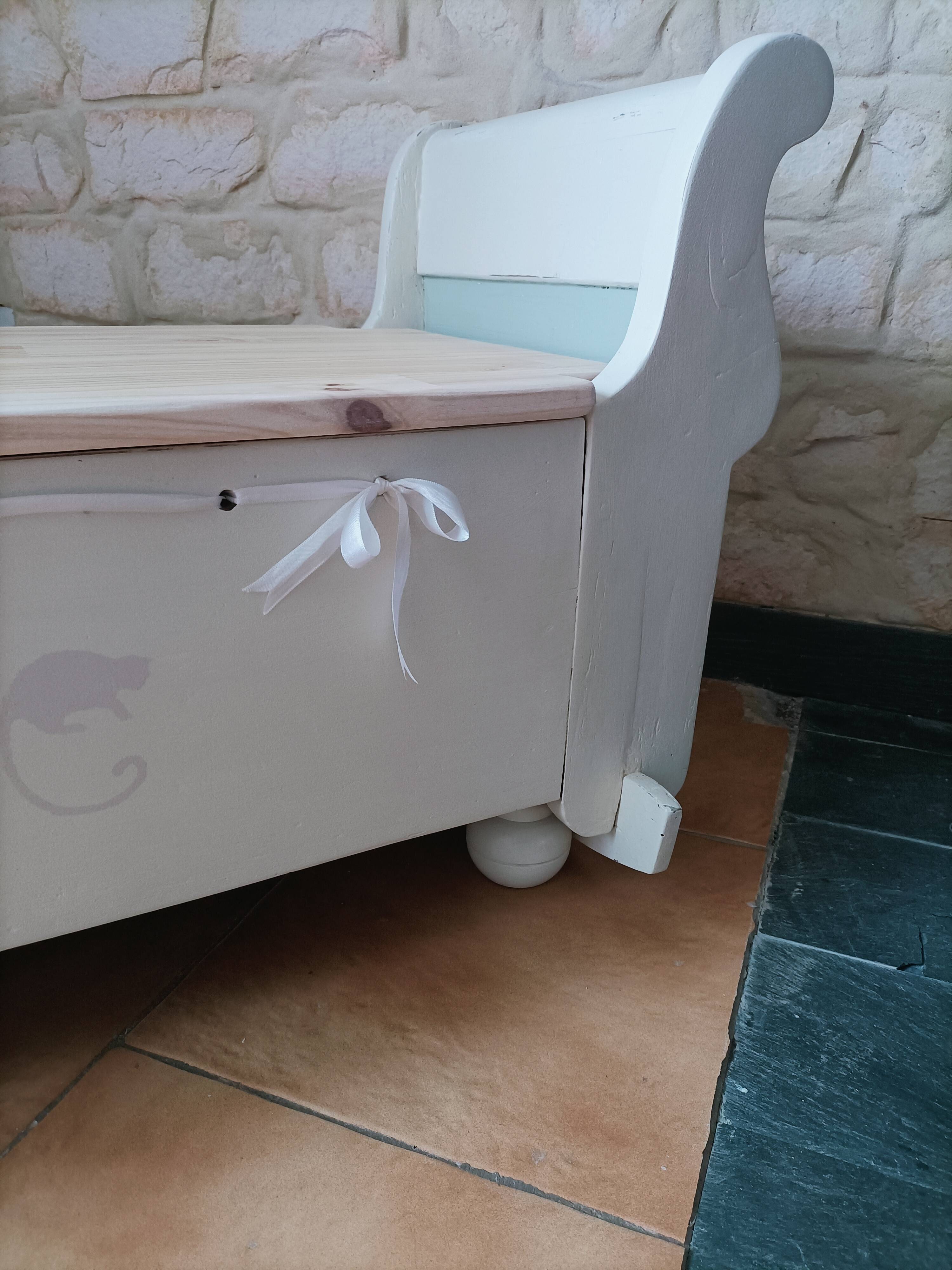 Renovated storage chest - Scandinavian style - unique piece