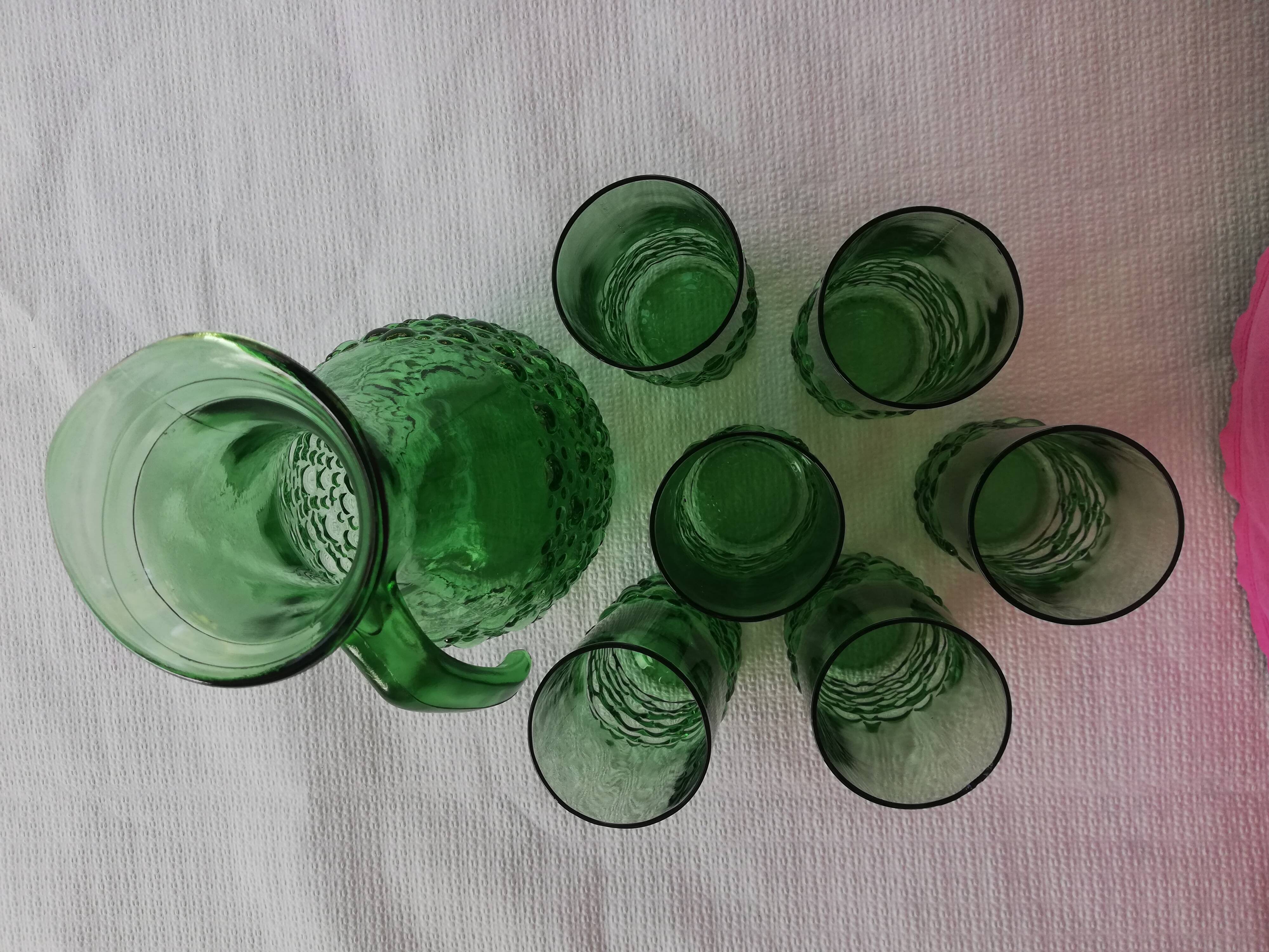 Service a orangeade verre moulé vert décor bulles