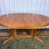 Baumann Oval Dining Table - 2 extensions