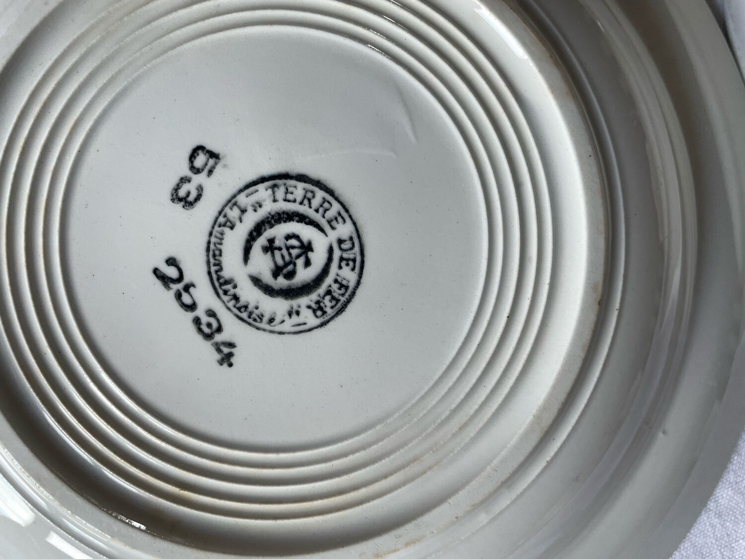 Terre de Fer l'Amandinoise plates