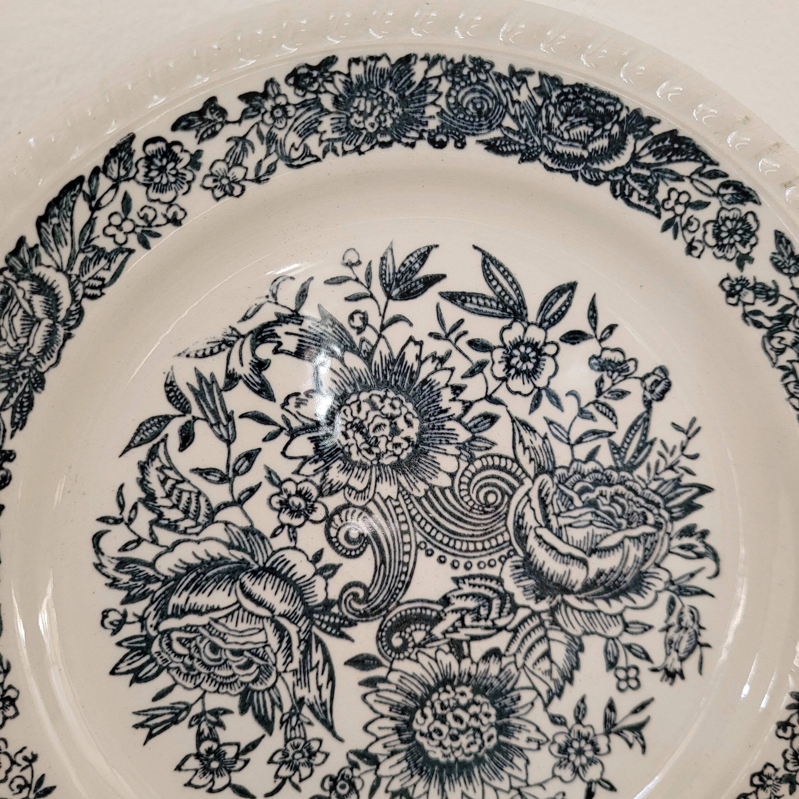 Set of 6 dessert plates