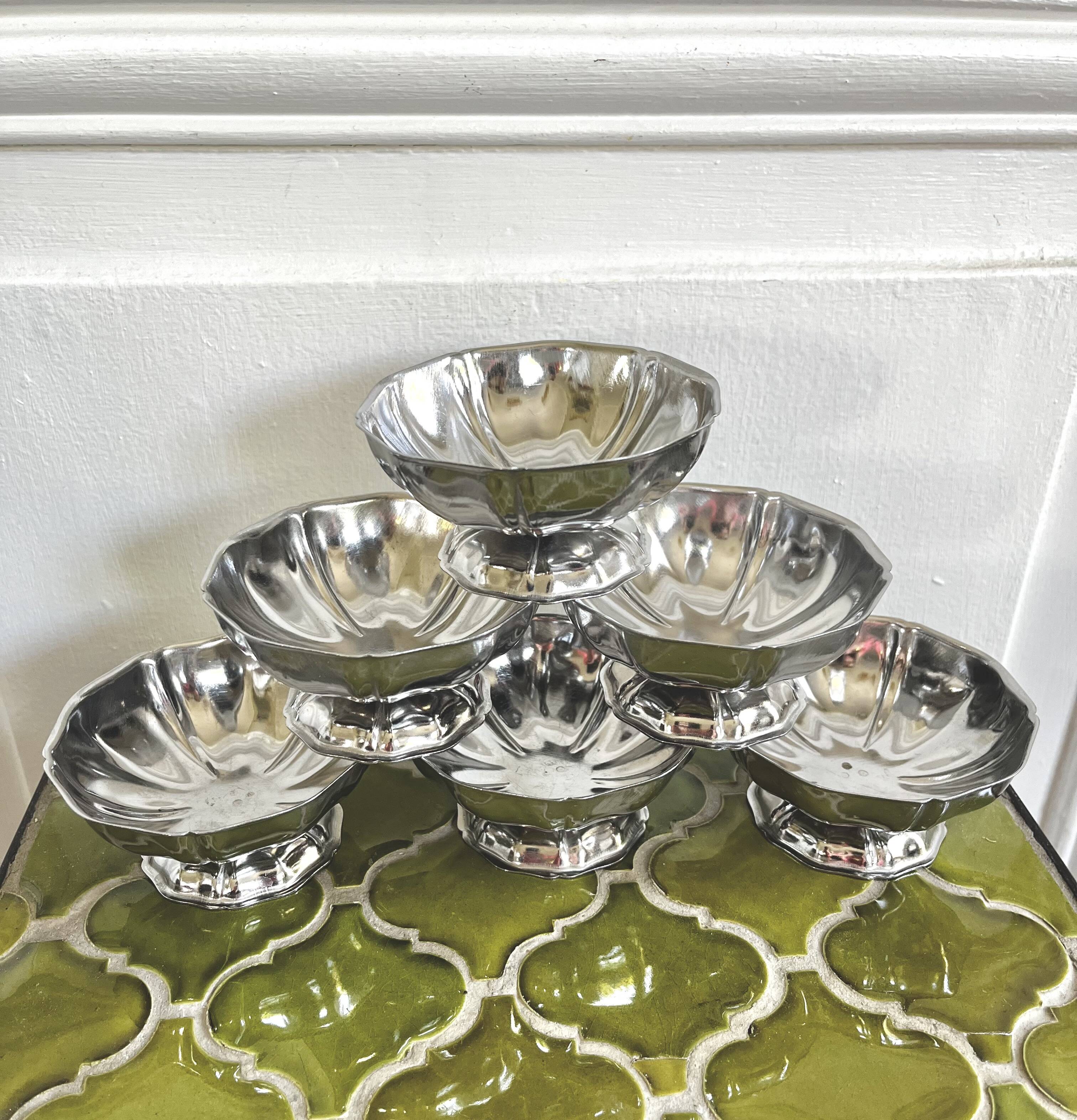 6 stainless steel bowls 1970